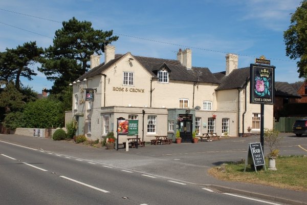 Rose & Crown Pub